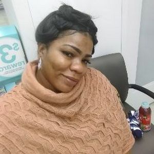 Meet your Posher, Renee